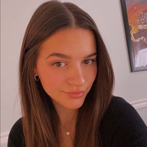 Meet your Posher, Tia